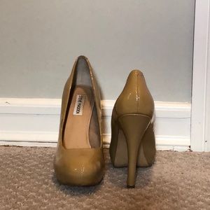 Nude Platform Pumps